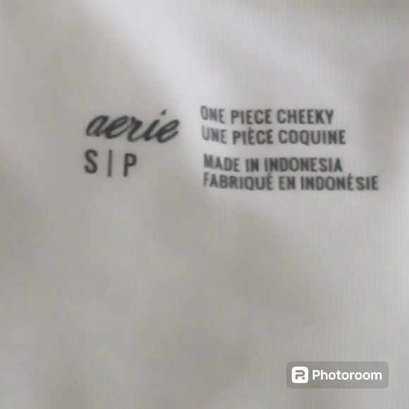 Aerie Jacquard White Keyhole Cutout Bandeau Swimsuit. Size S - Picture 9 of 12